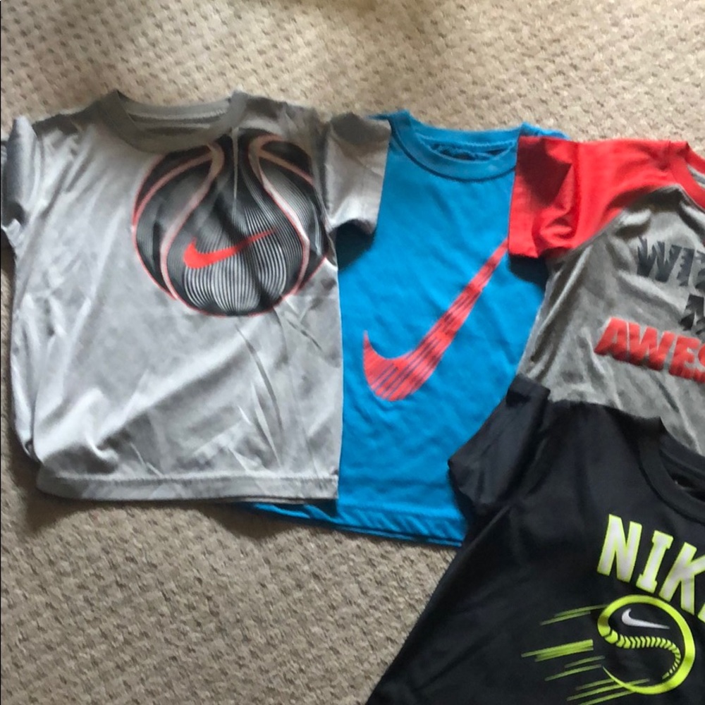 Boys Size 6, Nike tees, bundle